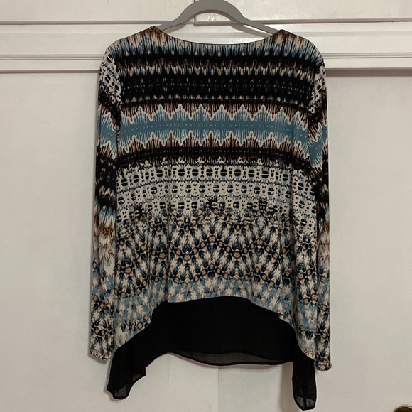 Karen Kane Long Sleeve Top with Liner - Picture 5 of 8